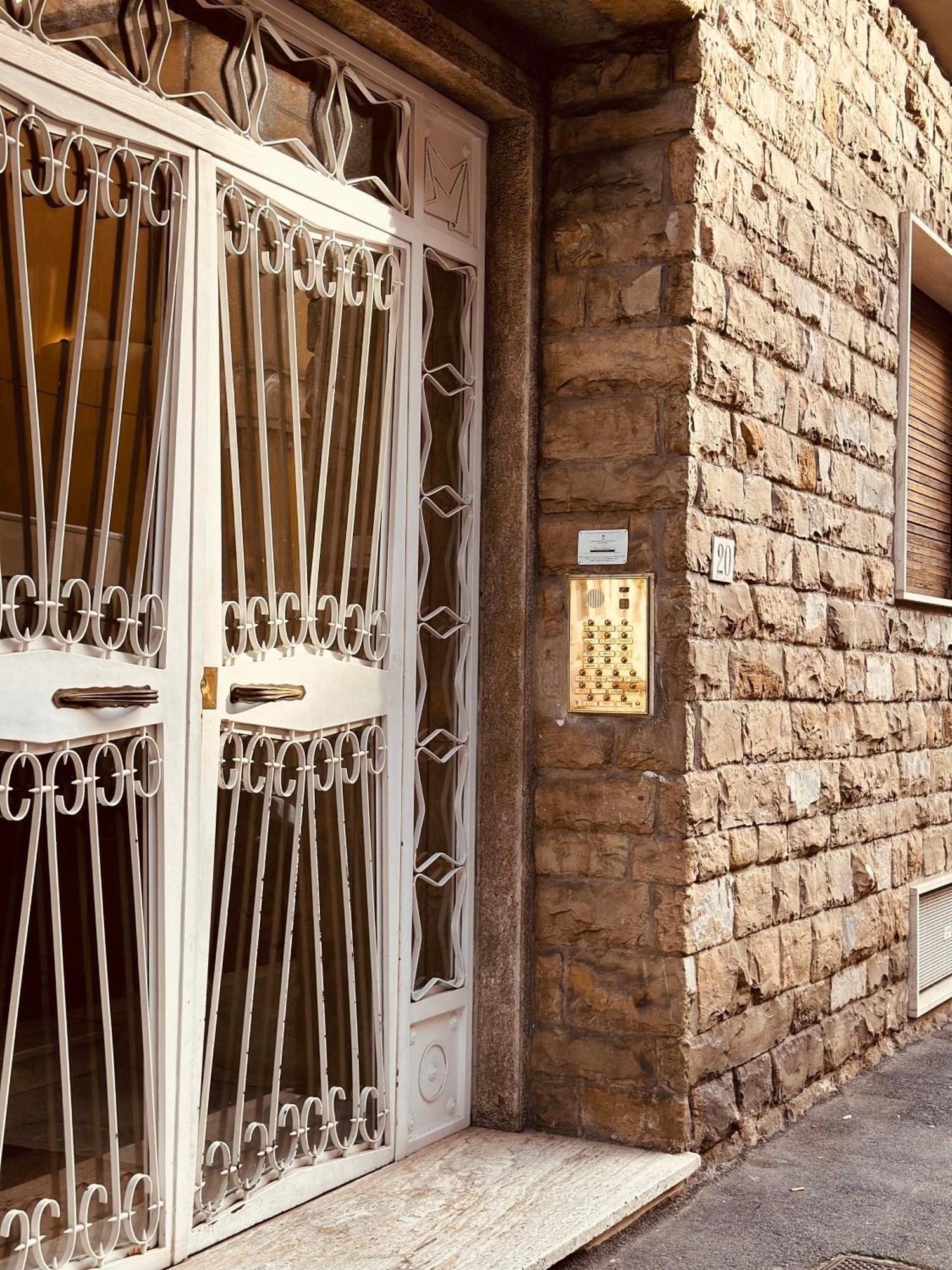 Casa Vacanze Civico 20 Флоренция Экстерьер фото